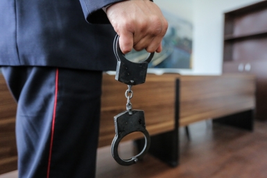 Участника &quotвеселой&quot стрельбы около ТЦ в Хабаровске отпустили из-под домашнего ареста   Балашов Антон, PrimaMedia